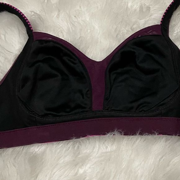 Lululemon athletica sports bra size Small - Picture 3 of 3